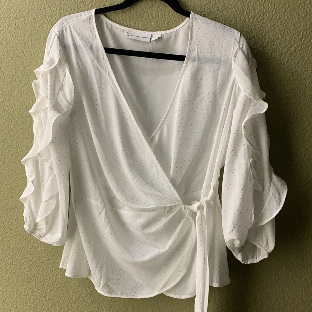 NY &C rap blouse size medium gold dot